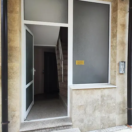 зевс Apartment *